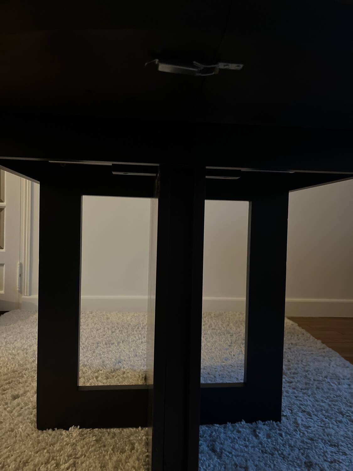 Extendable table for 4-14 people David Lange