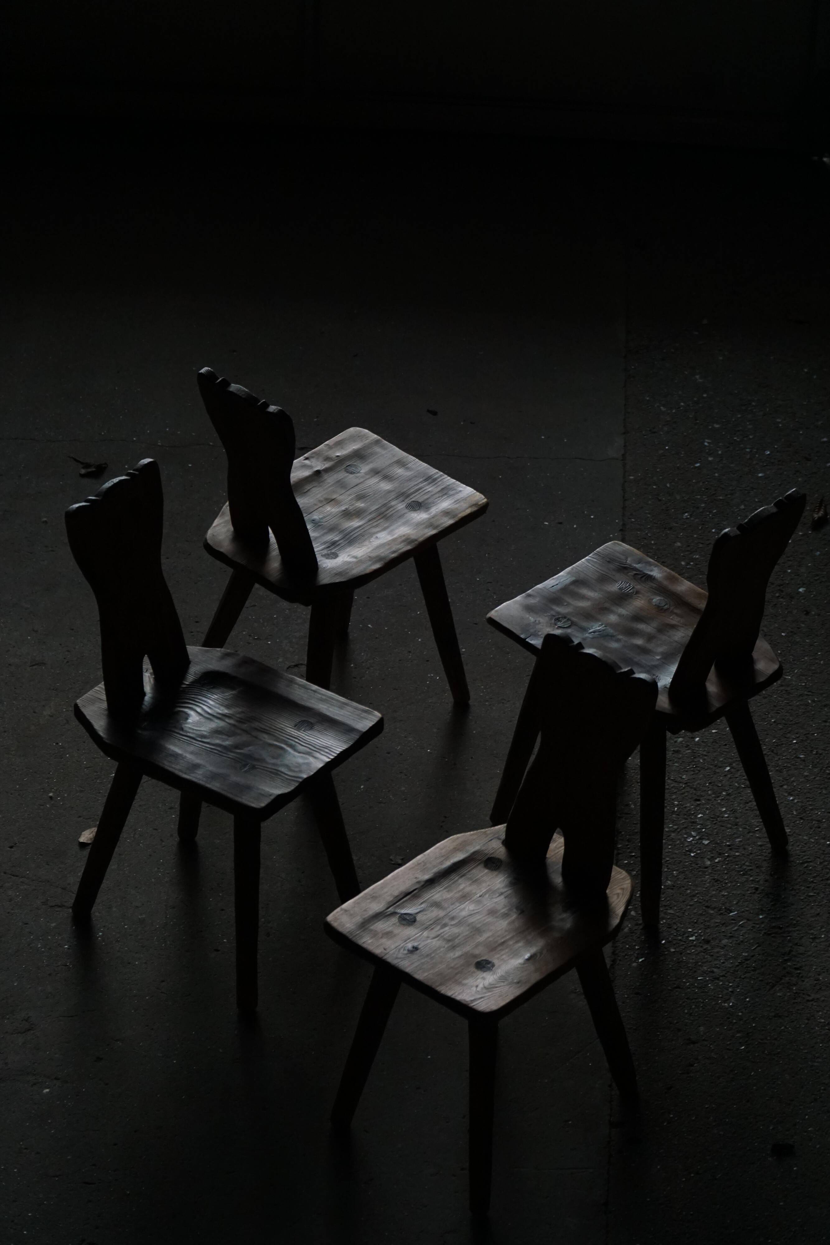 Mid-century Swedish ensemble, set of 4 "Sports Cabin" chairs handmade in pine, 1940s.