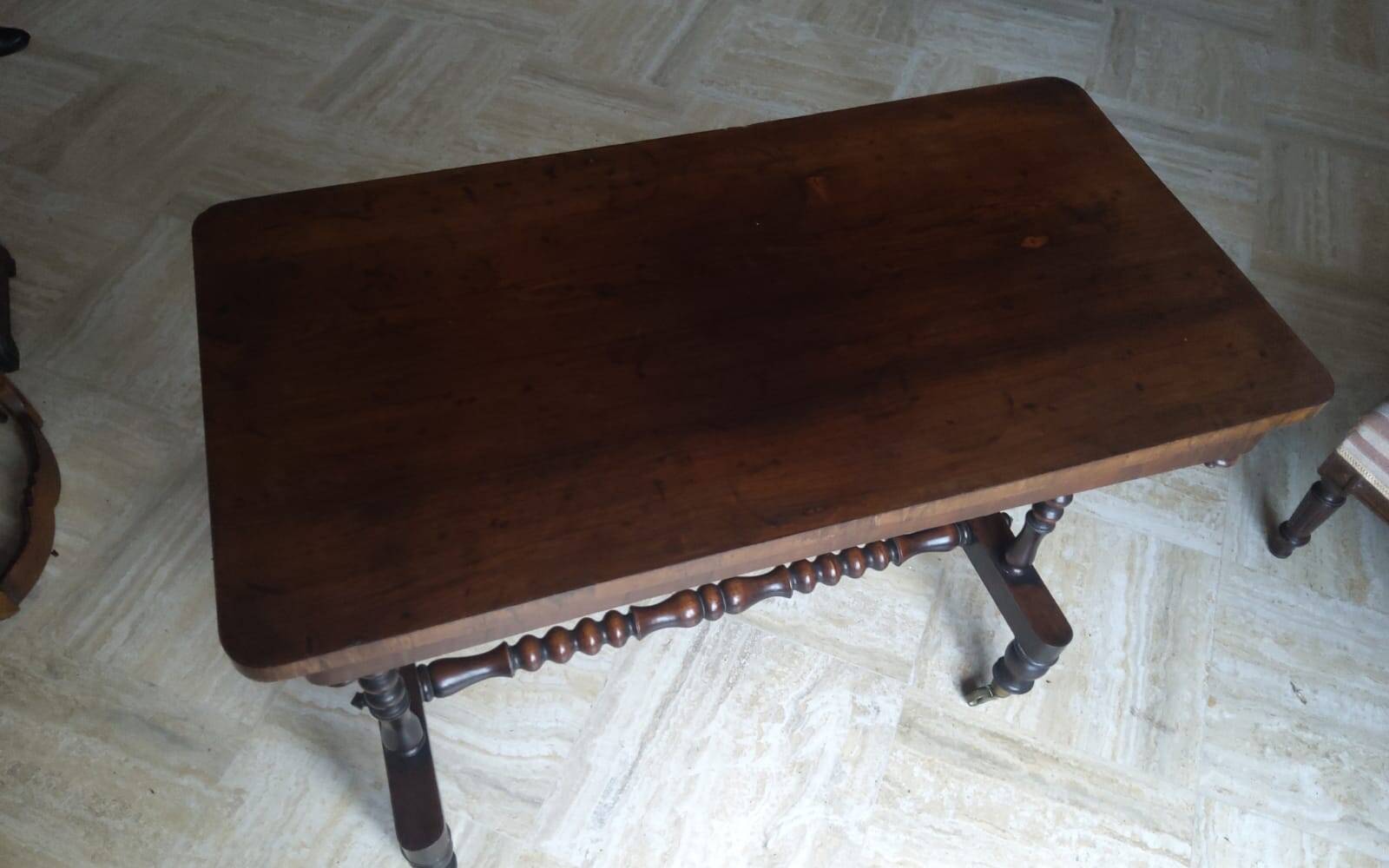 Table on wheels