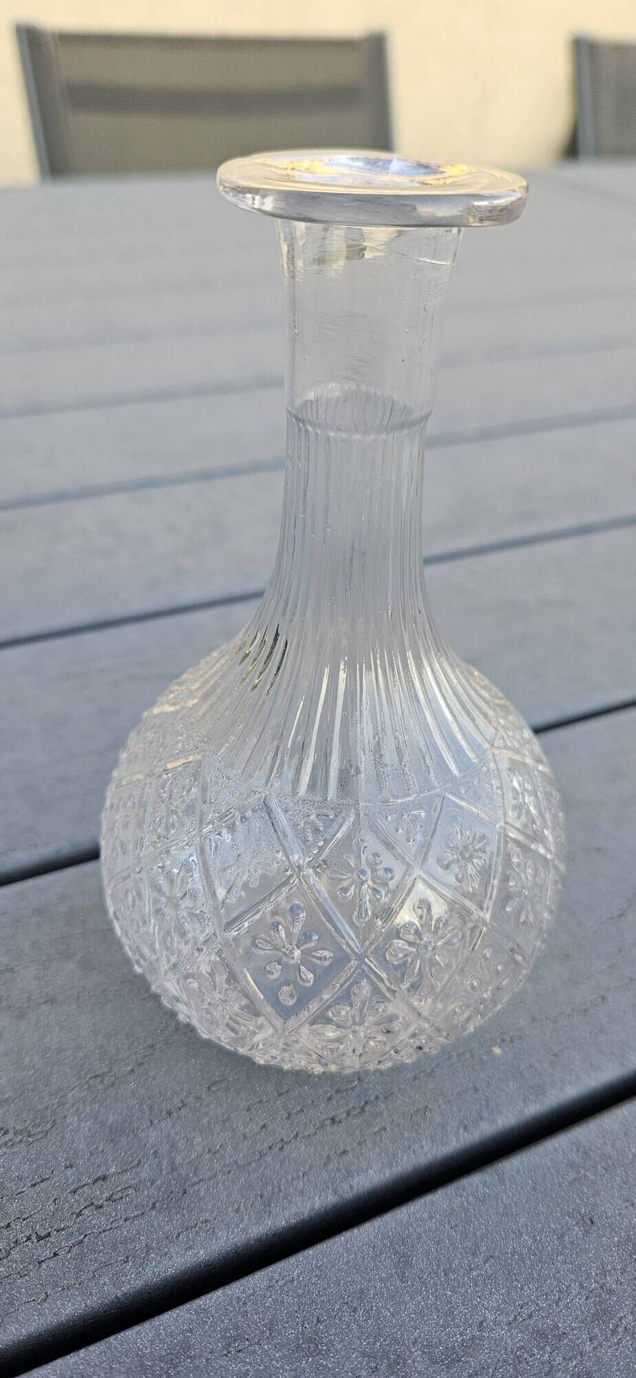 Round glass vase