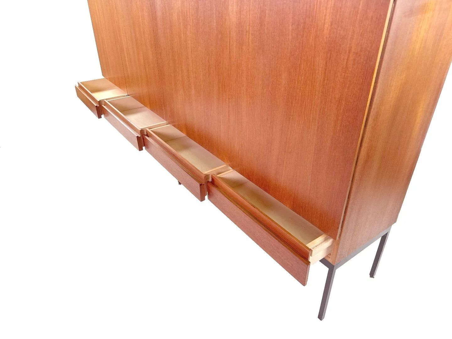Buffet haut B60 en teck vintage par Dieter Waeckerlin – Behr