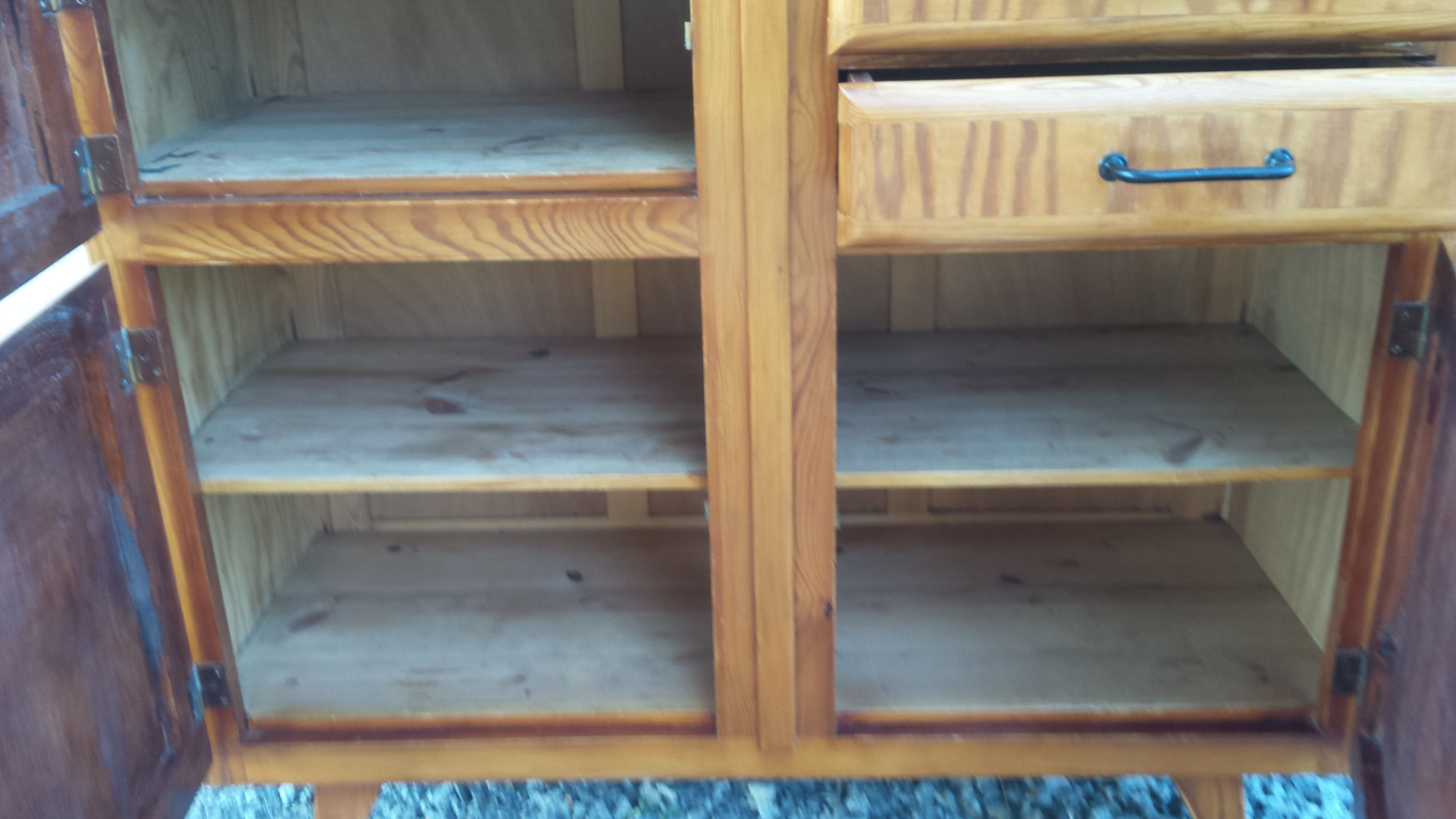 Mado side board