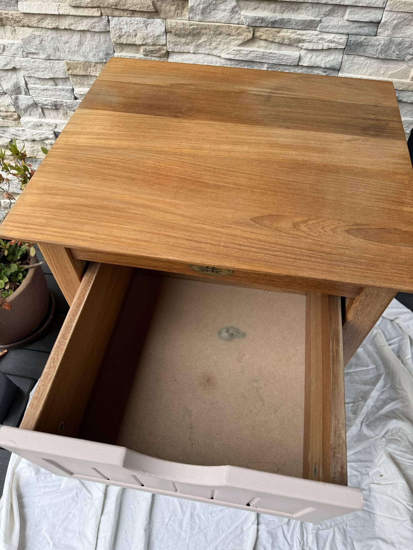 Chest of drawers with 3 drawers