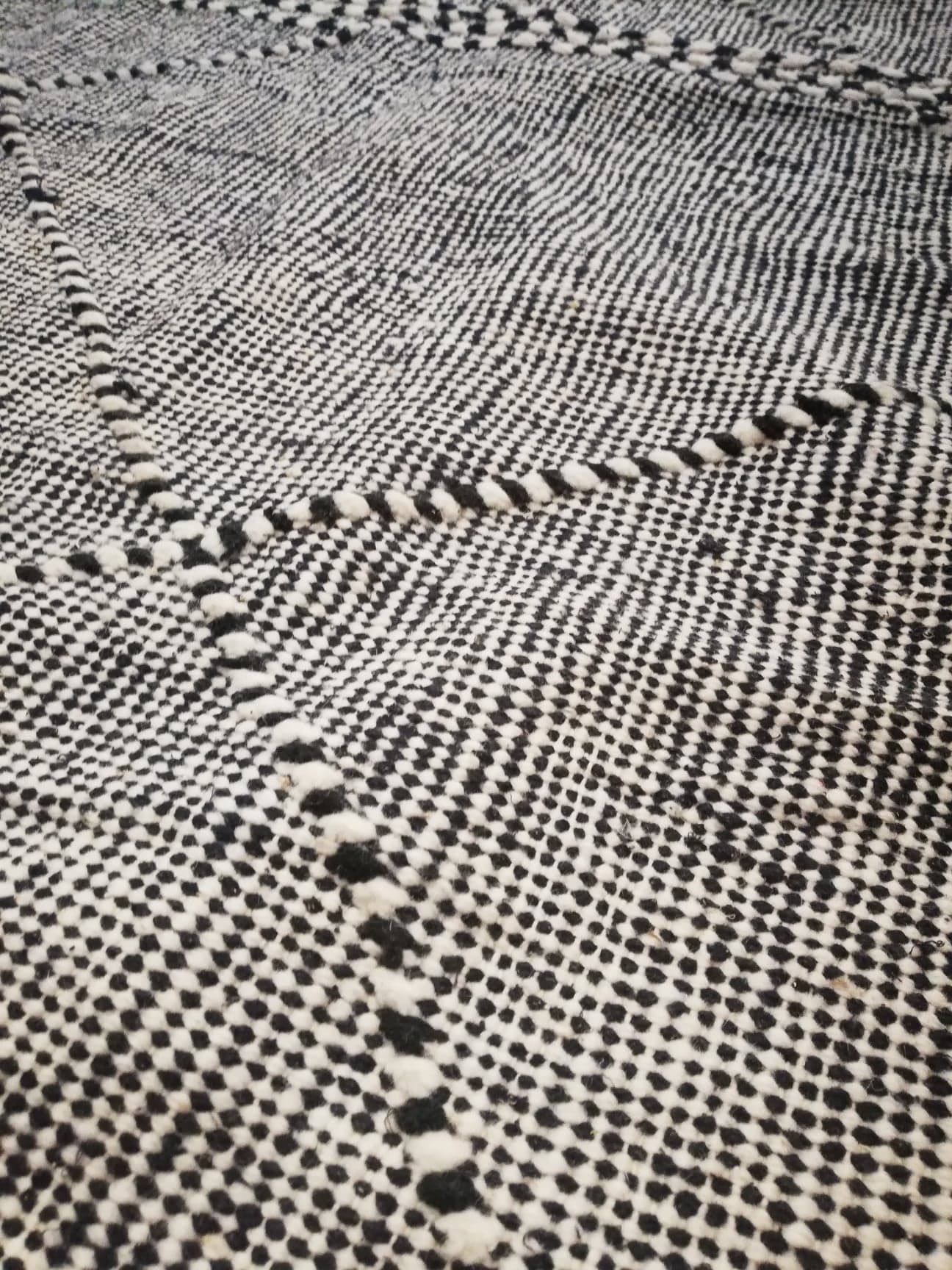 Zanafi carpet 100% wool 240x170cm