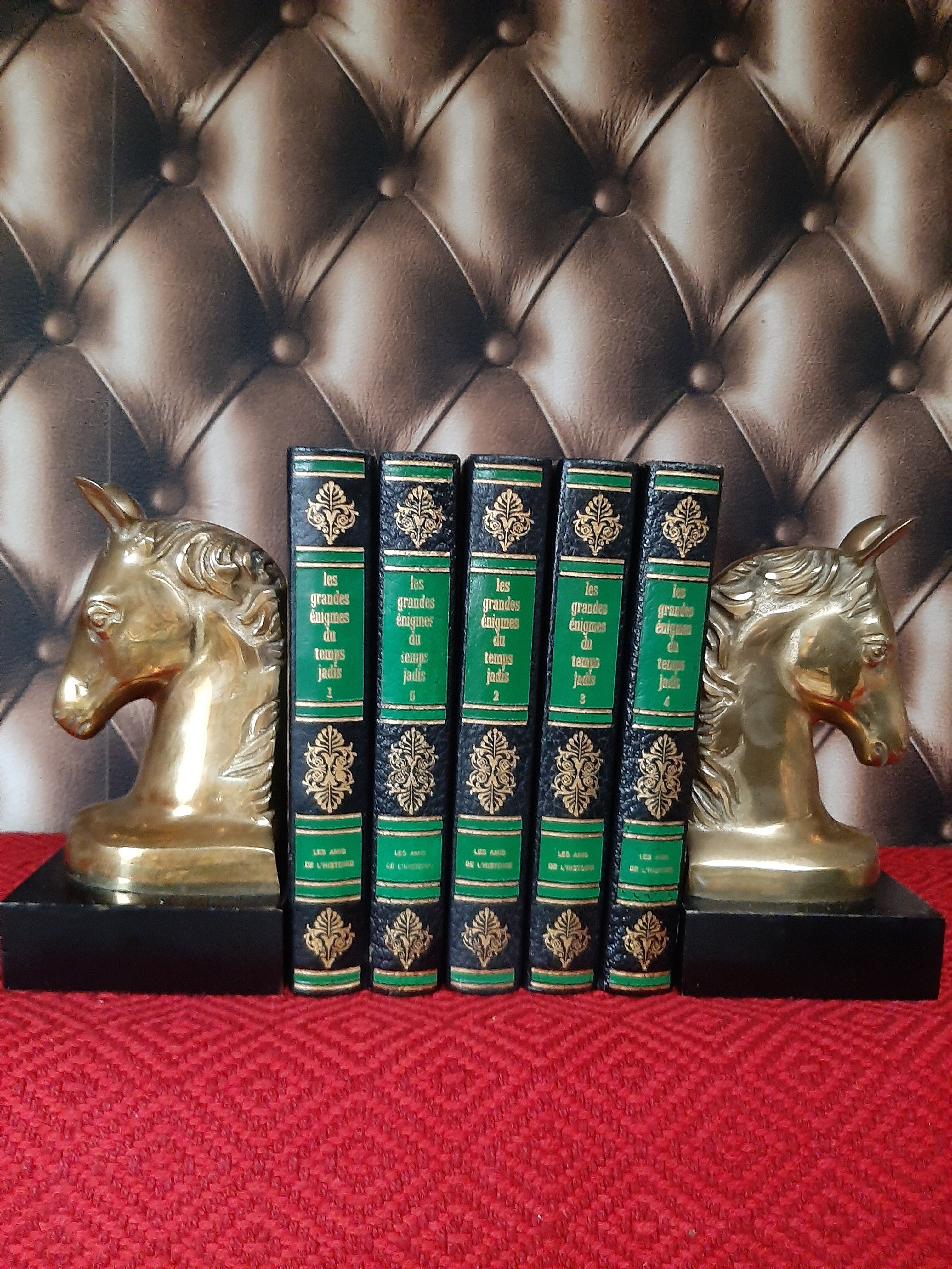 Bookends horses