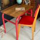 Ensemble bureau et chaise d’écolier