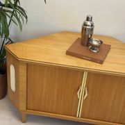 Cabinet de bar vintage « speakeasy »
