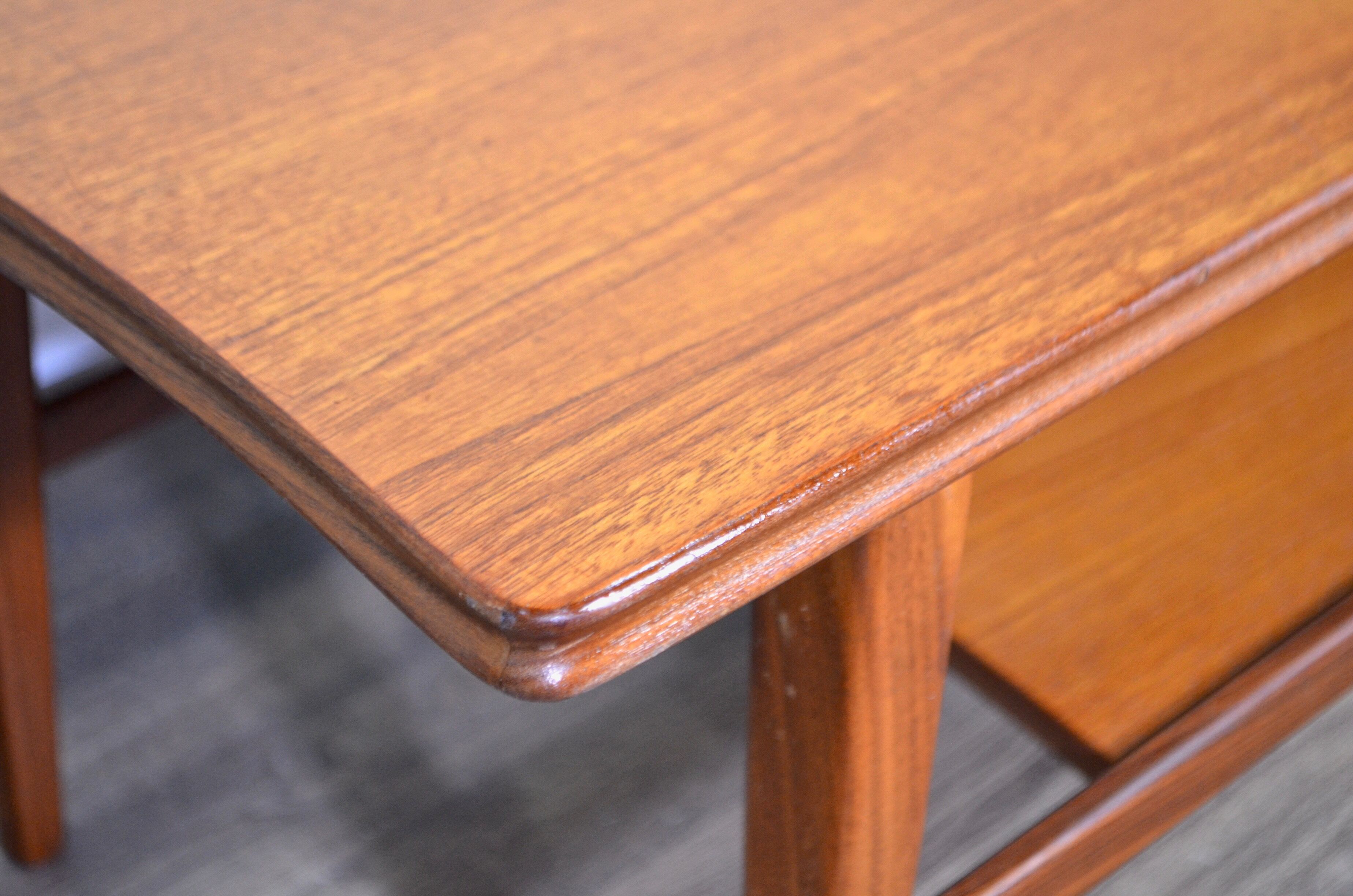 Vintage Midcentury Richard Hornby for Heal's two-tier teak coffee table. Delivery. Modern / Danish style.