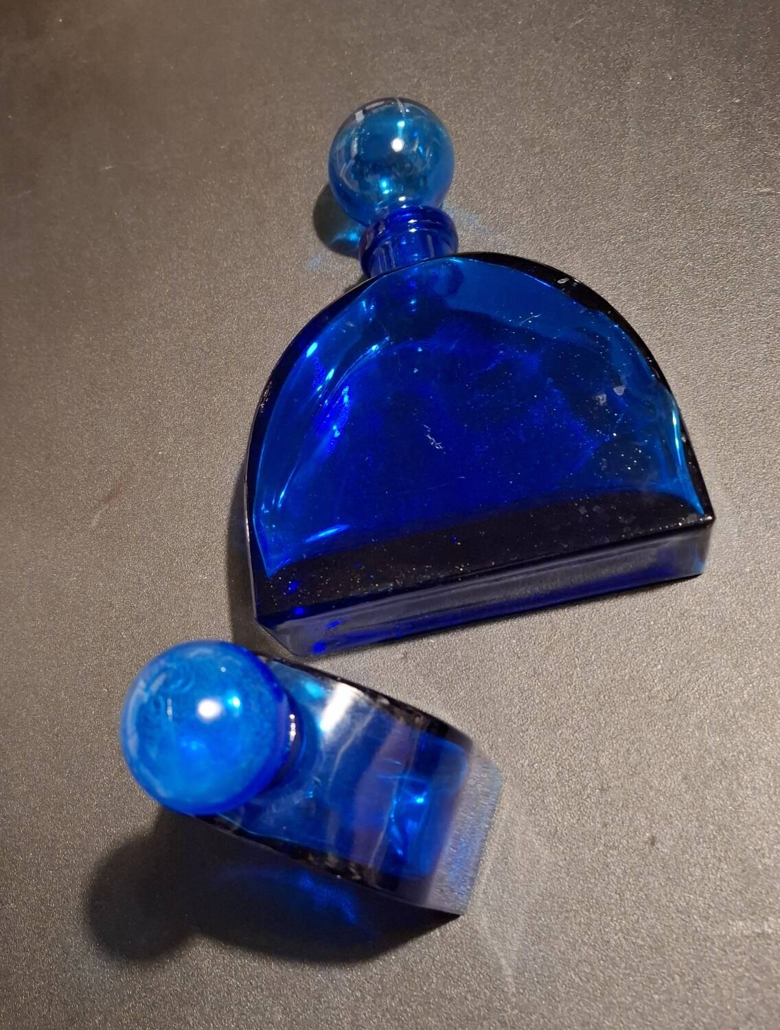Lot de 2 carafes artisanales