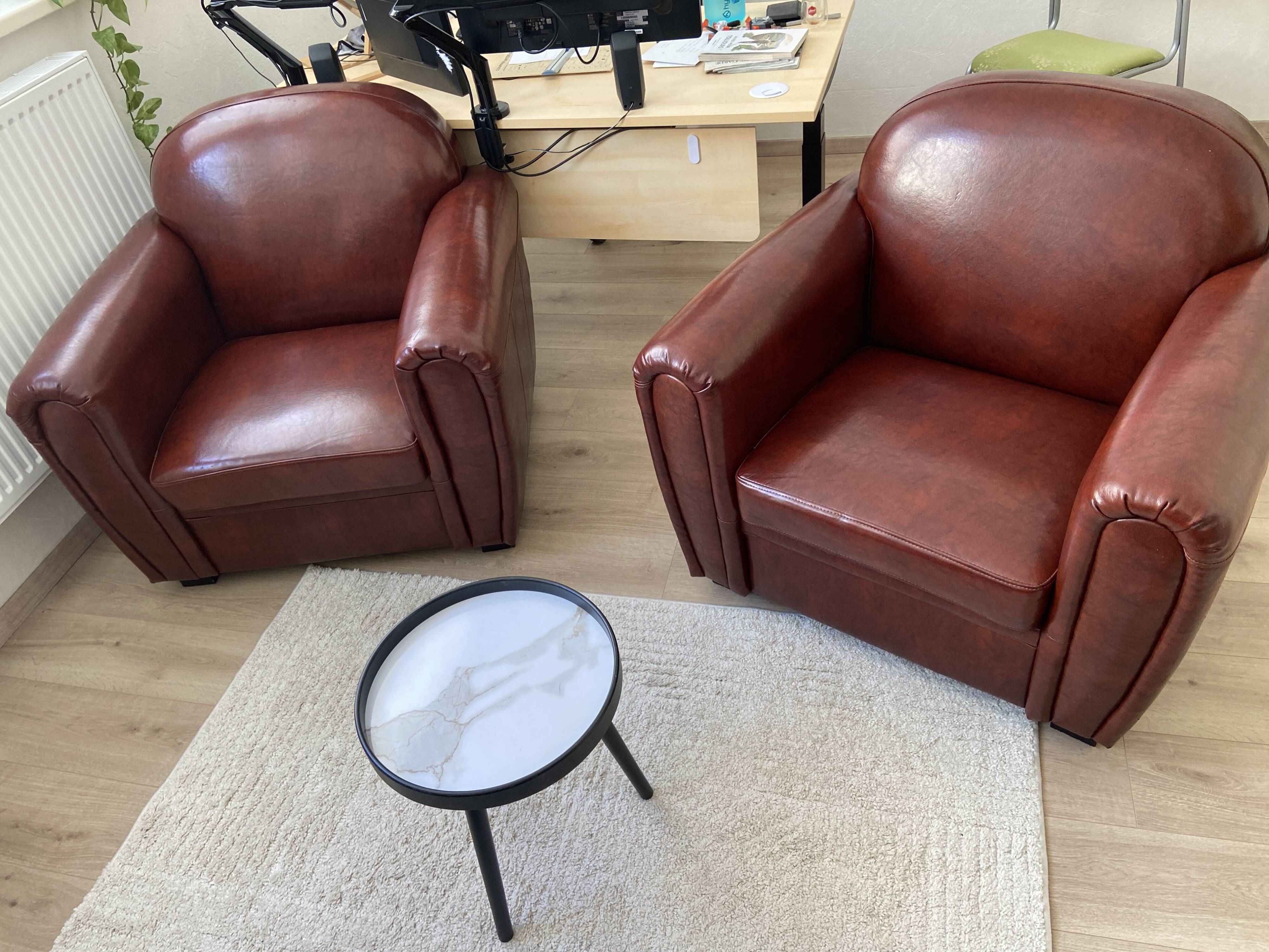 Enzo Fratelli Leather Club Lounge