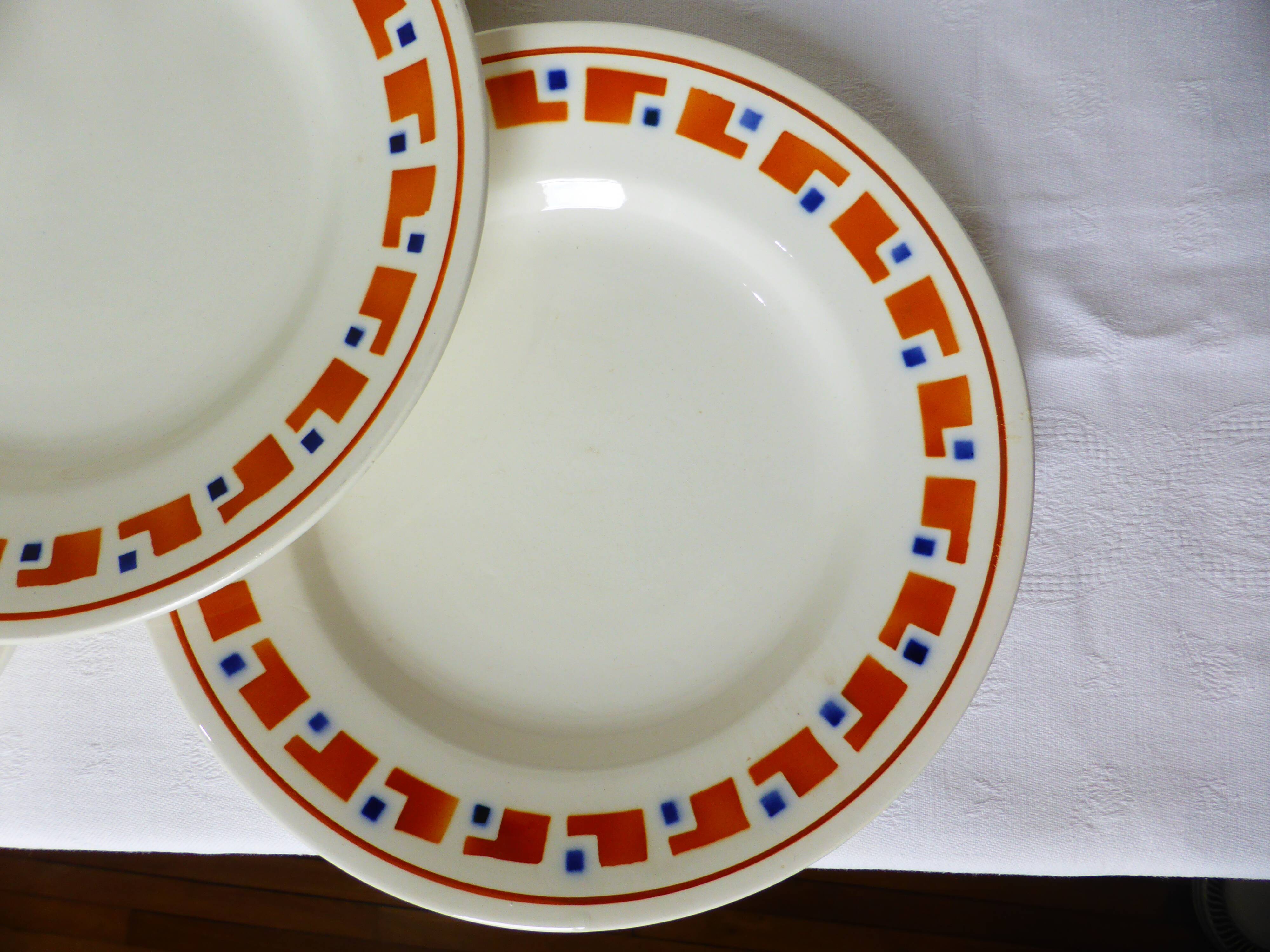4 flat plates in iron earth from Salins, Lucette model 210809