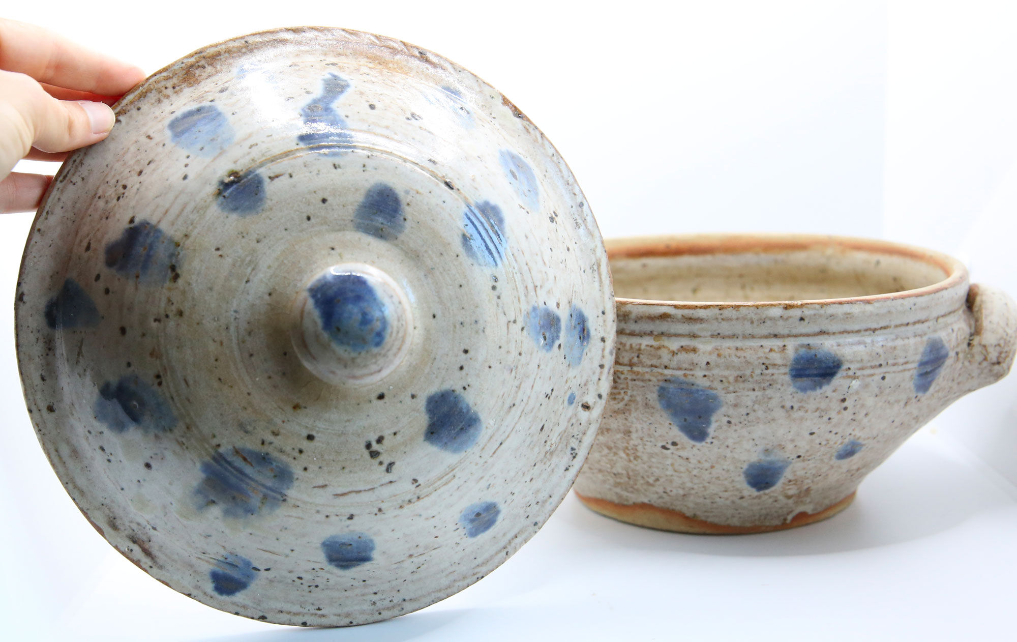Bohemian soup tureen in gray sandstone and its blue spots