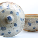 Bohemian soup tureen in gray sandstone and its blue spots