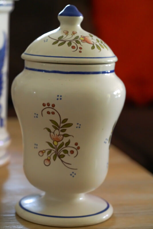 St Clement's Pharmacy Pot