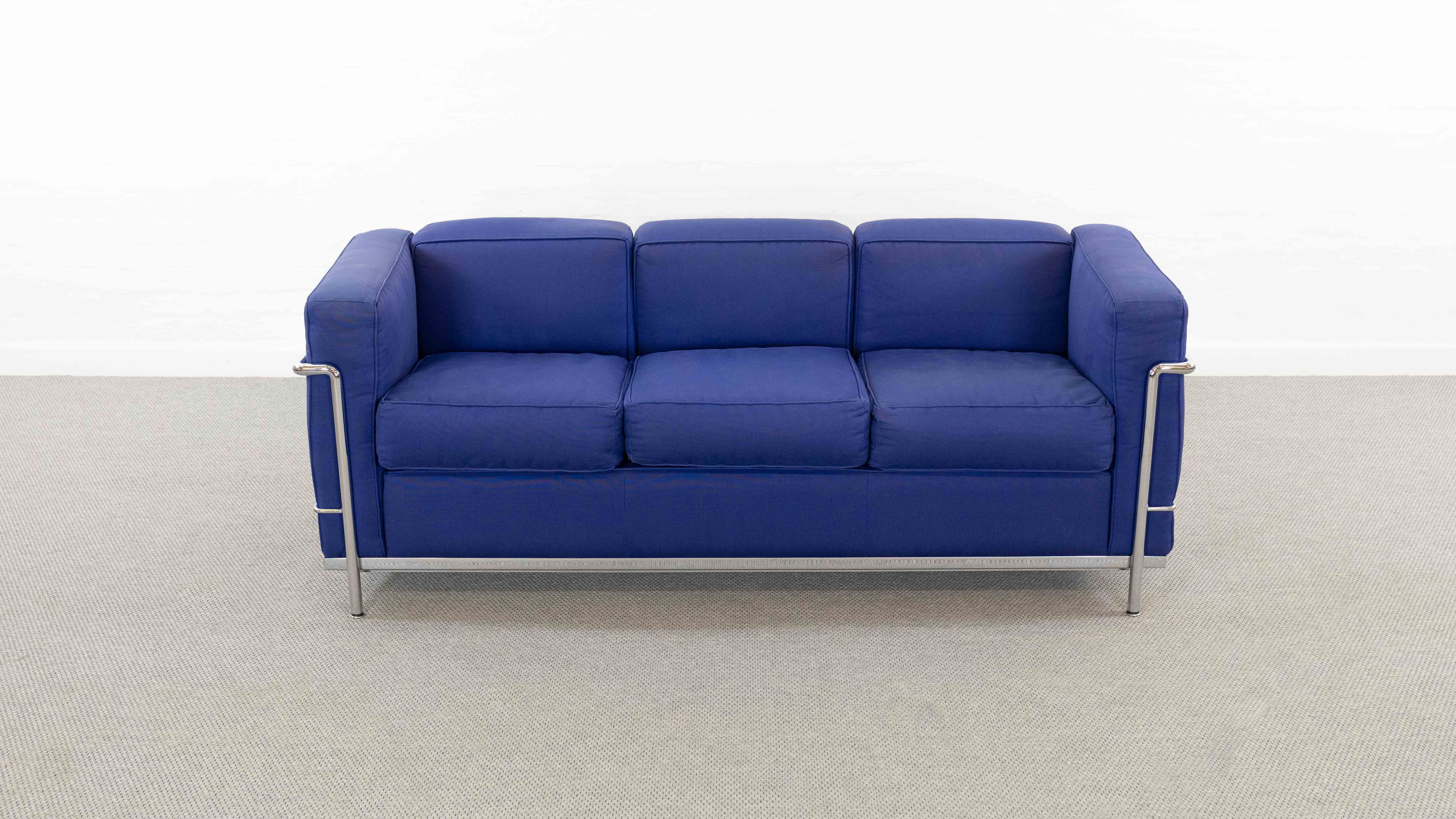 Cassina LC2 3seat Sofa by Charlotte Perriand, Le Corbusier and Pierre Jeanneret in blue fabrics