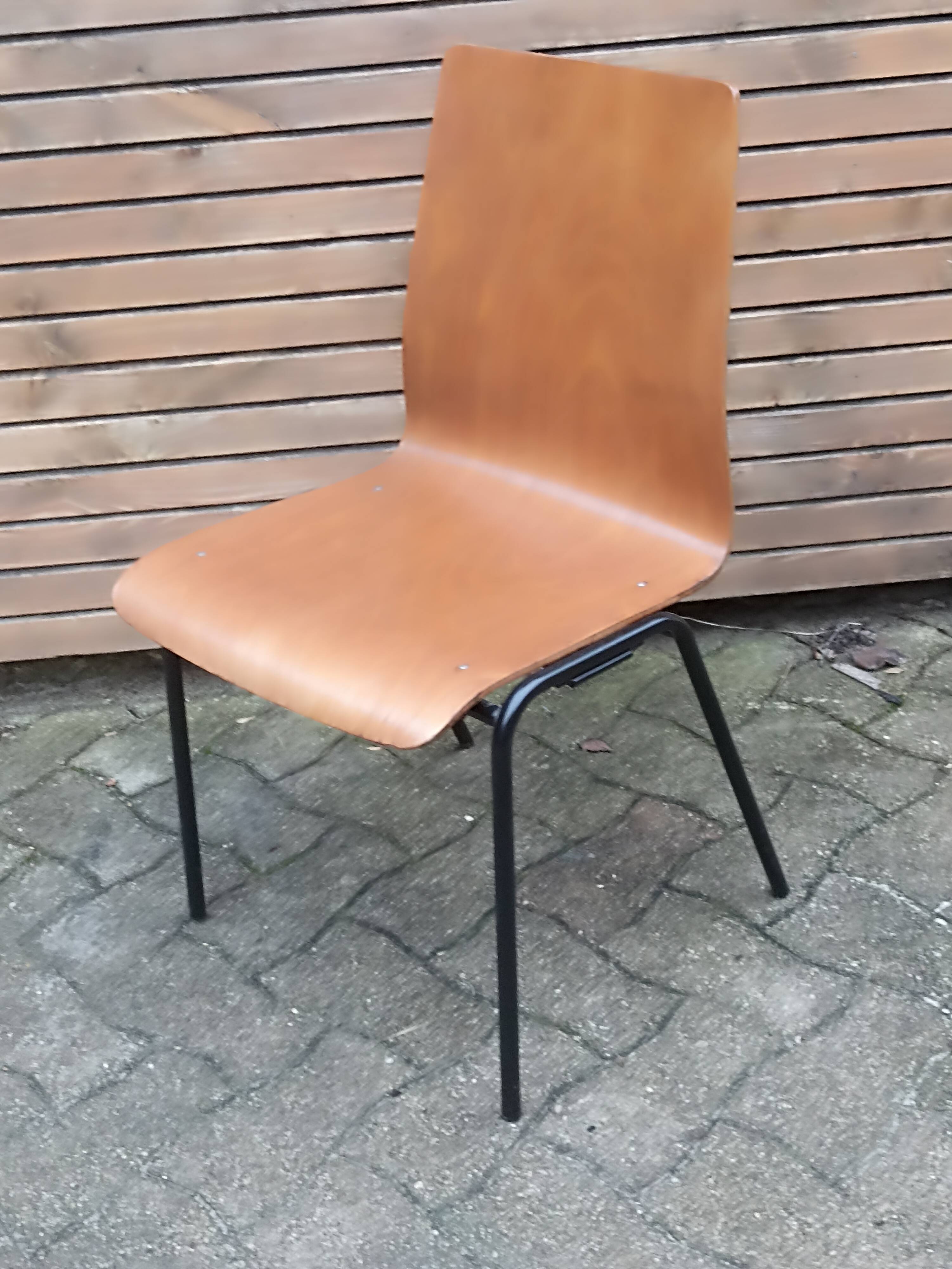 Set of 10 stackable industrial chairs