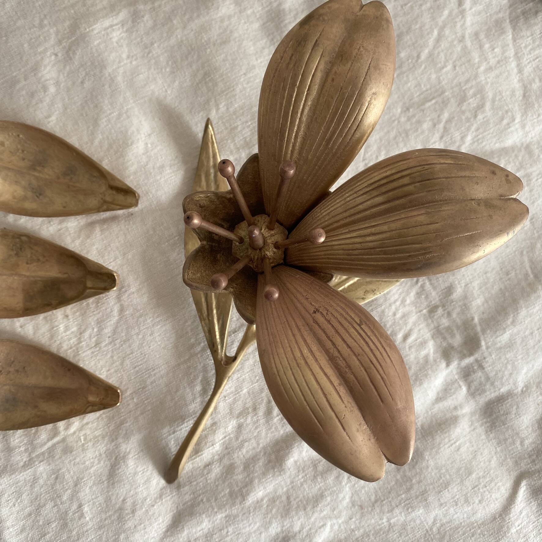 Brass flower, ashtray petals from the 60s-70s.