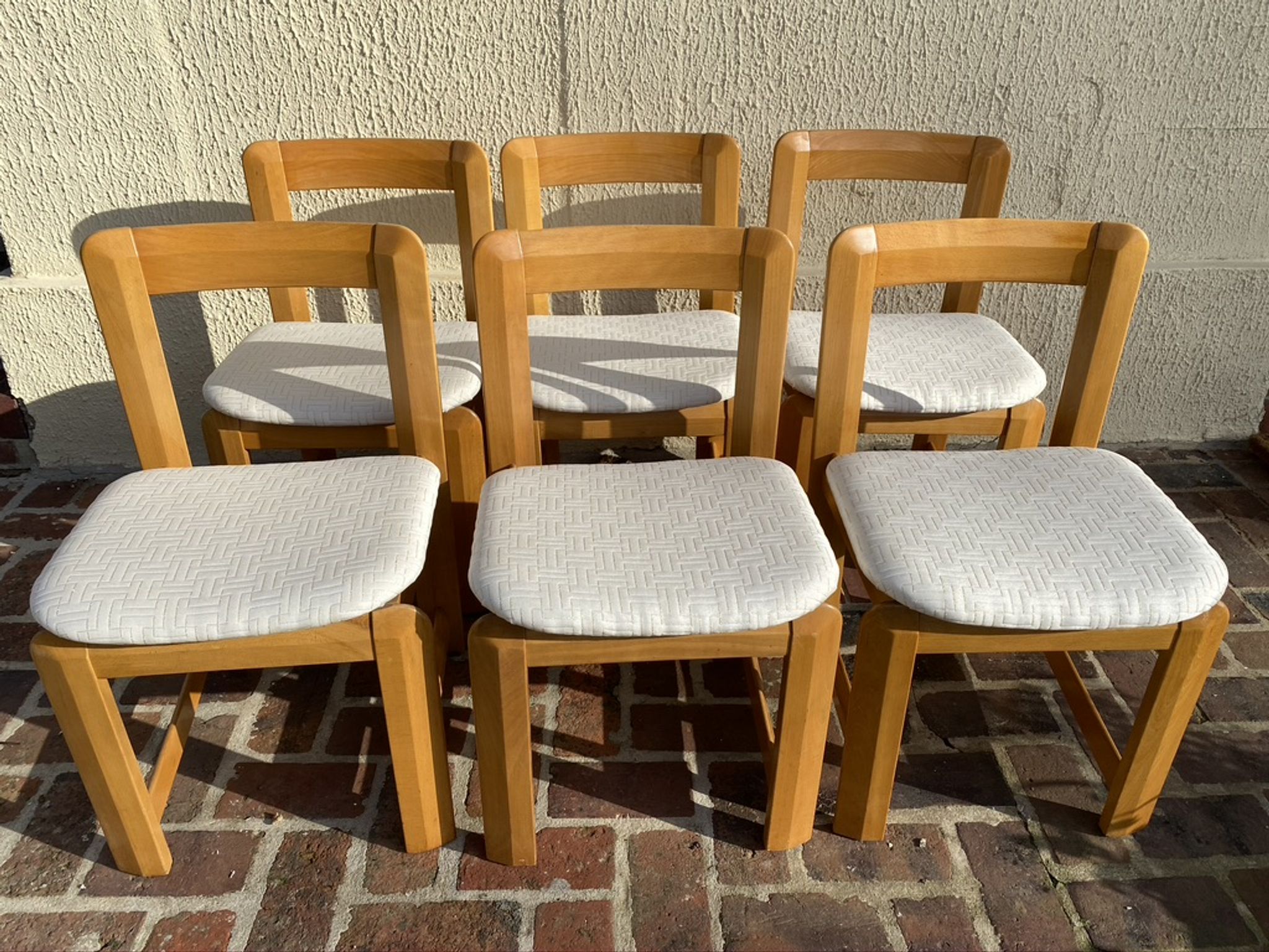 6 chaises vintage design scandinave Guilleumas