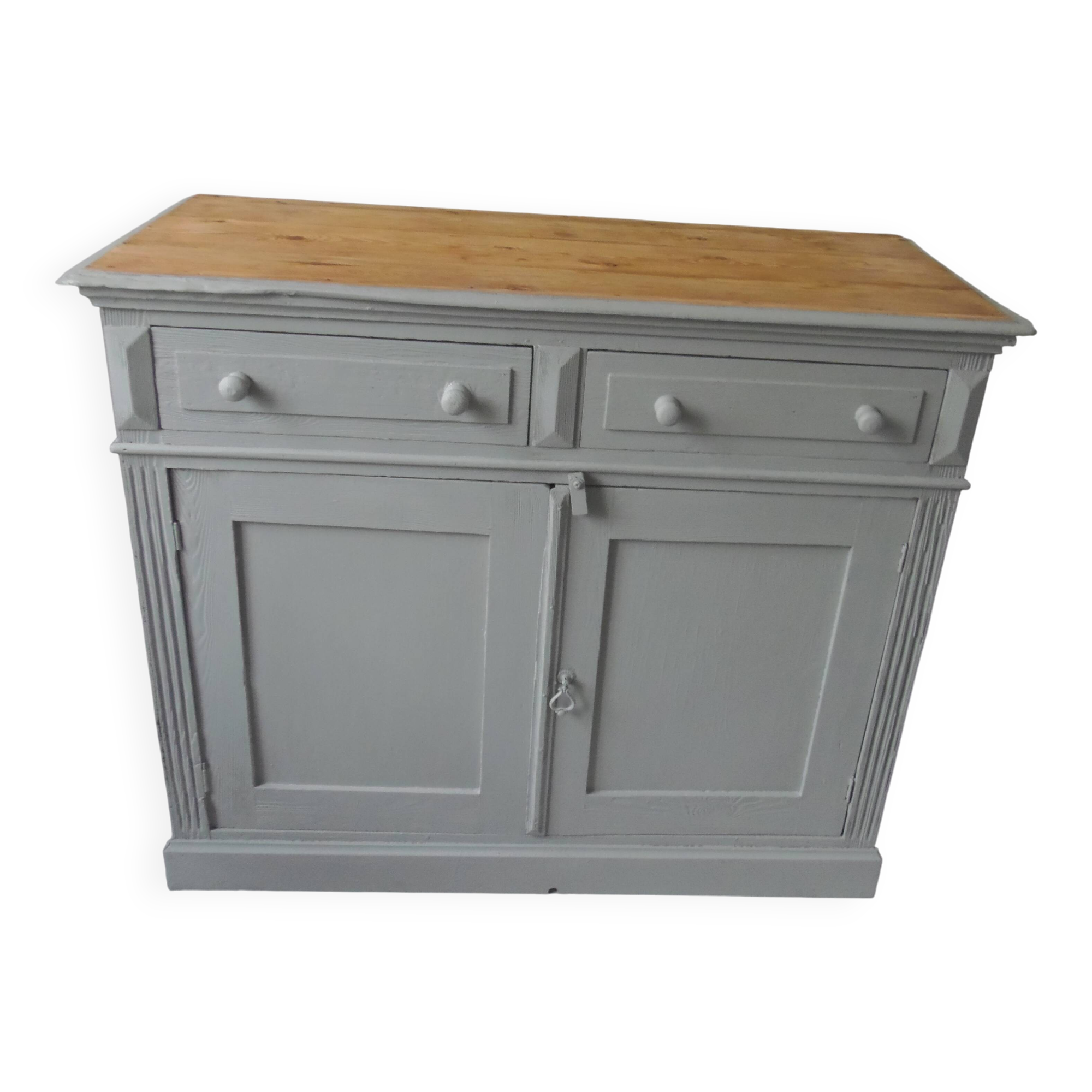 Buffet ancien sublimé en vert de gris, plateau bois.