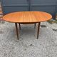 Table ronde en teck extensible design scandinave