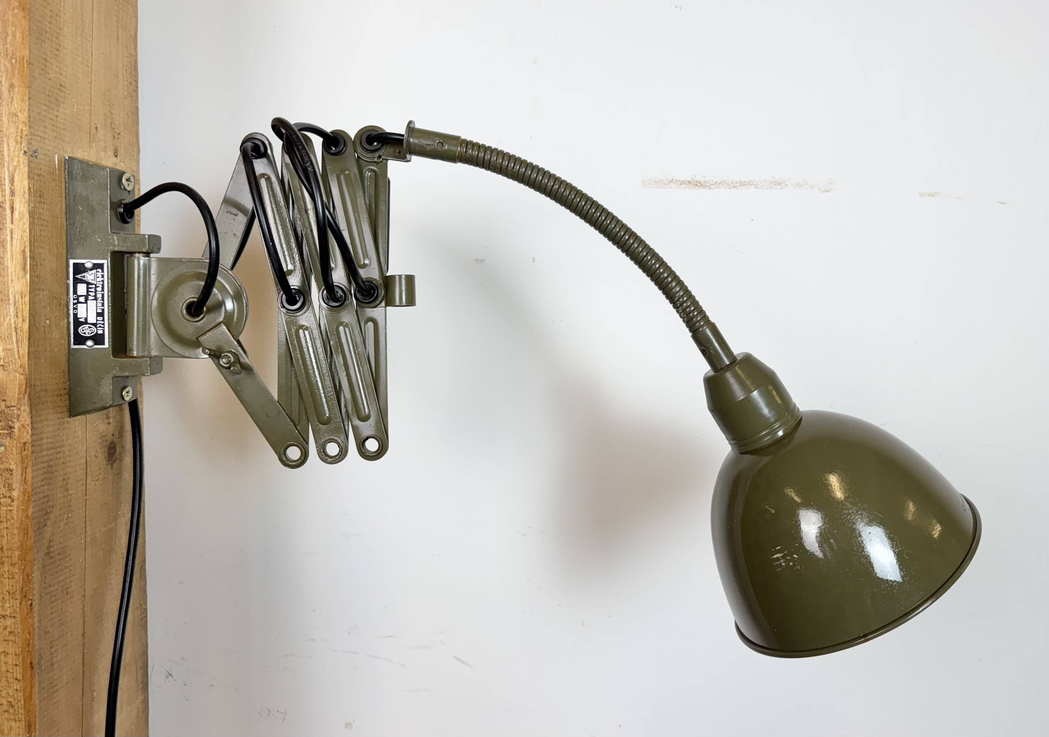 Green Industrial Military Gooseneck Scissor Wall Lamp from Elektroinstala,