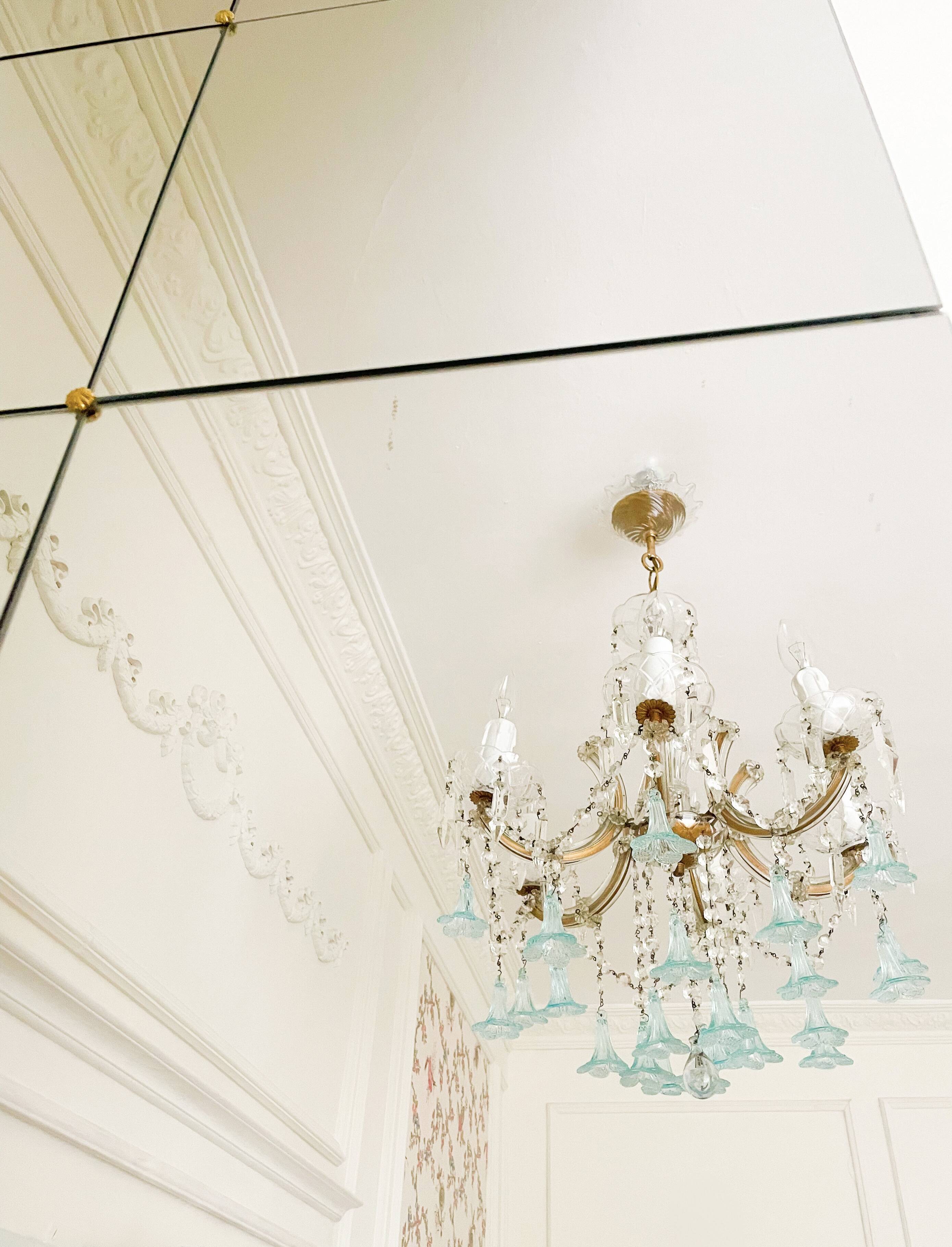 Marie-Thérèse chandelier in crystal and blue Murano glass