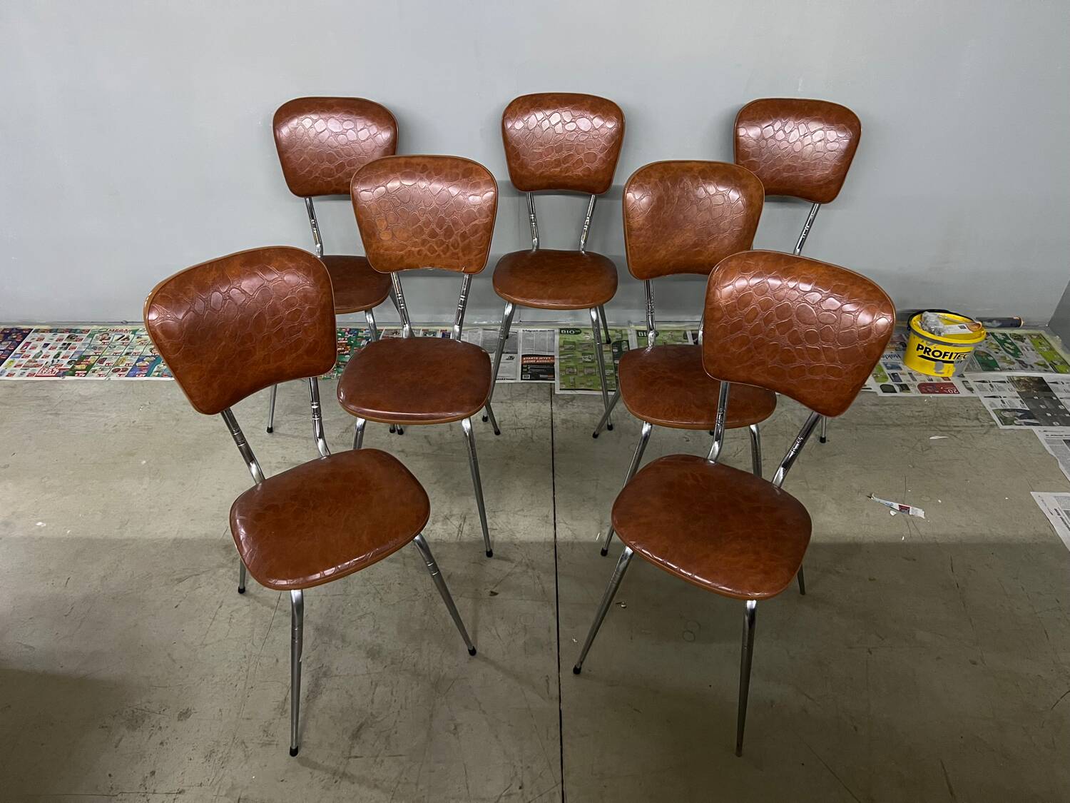 Set of 7 vintage Skaï crocro chairs from the 70s