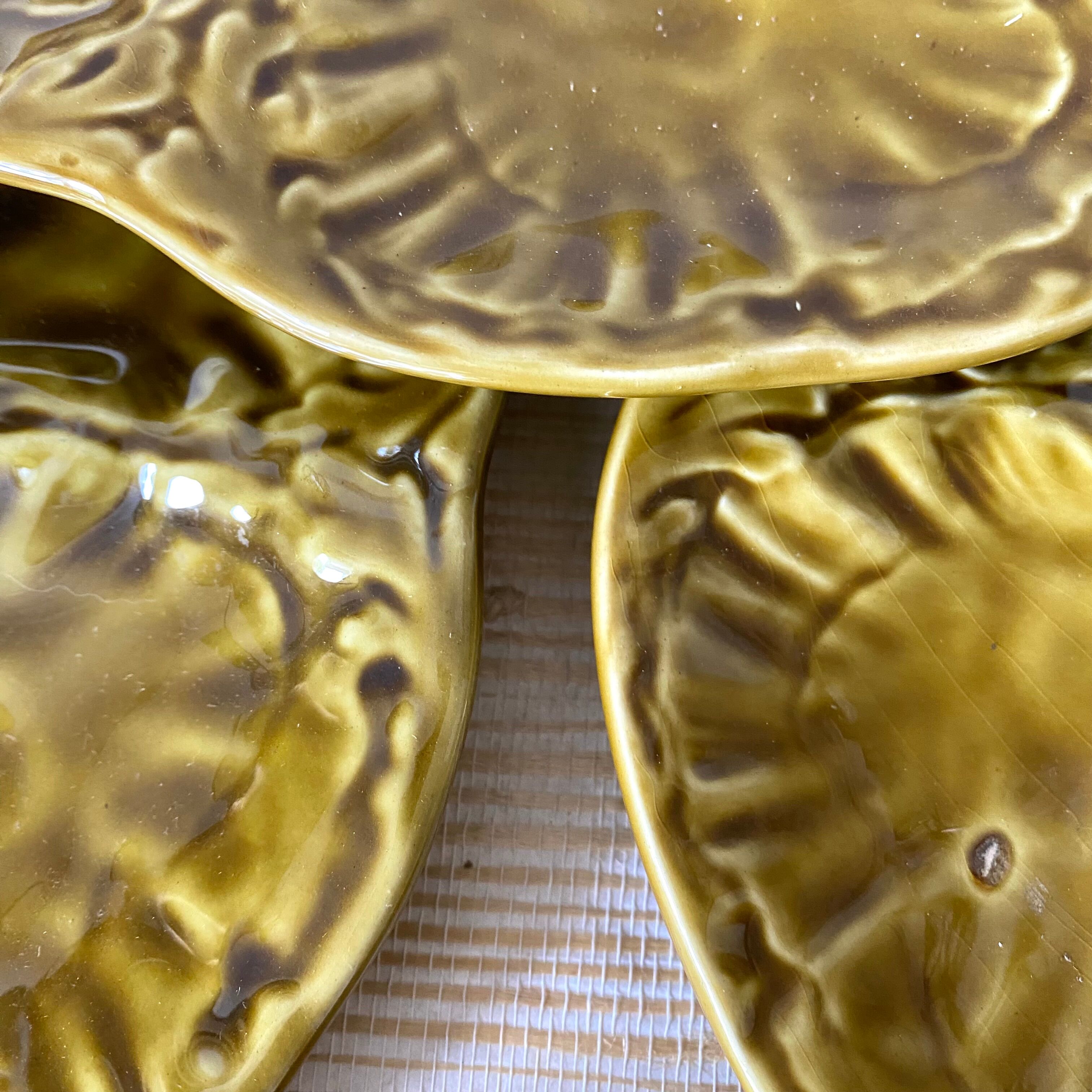 Oyster plates in slip, Gien ceramics