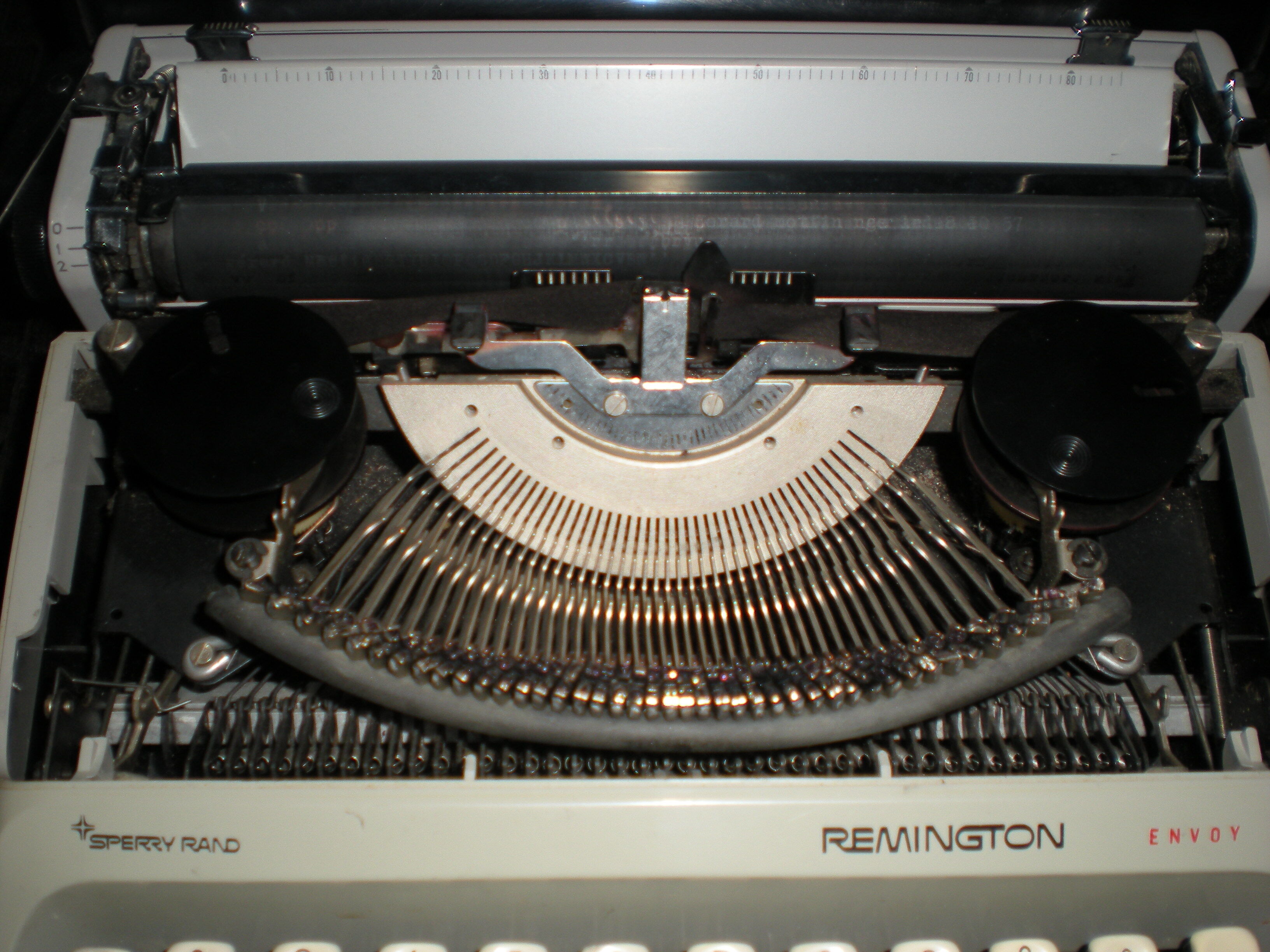 Remington Envoy - Sperry Rand typewriter