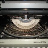 Remington Envoy - Sperry Rand typewriter
