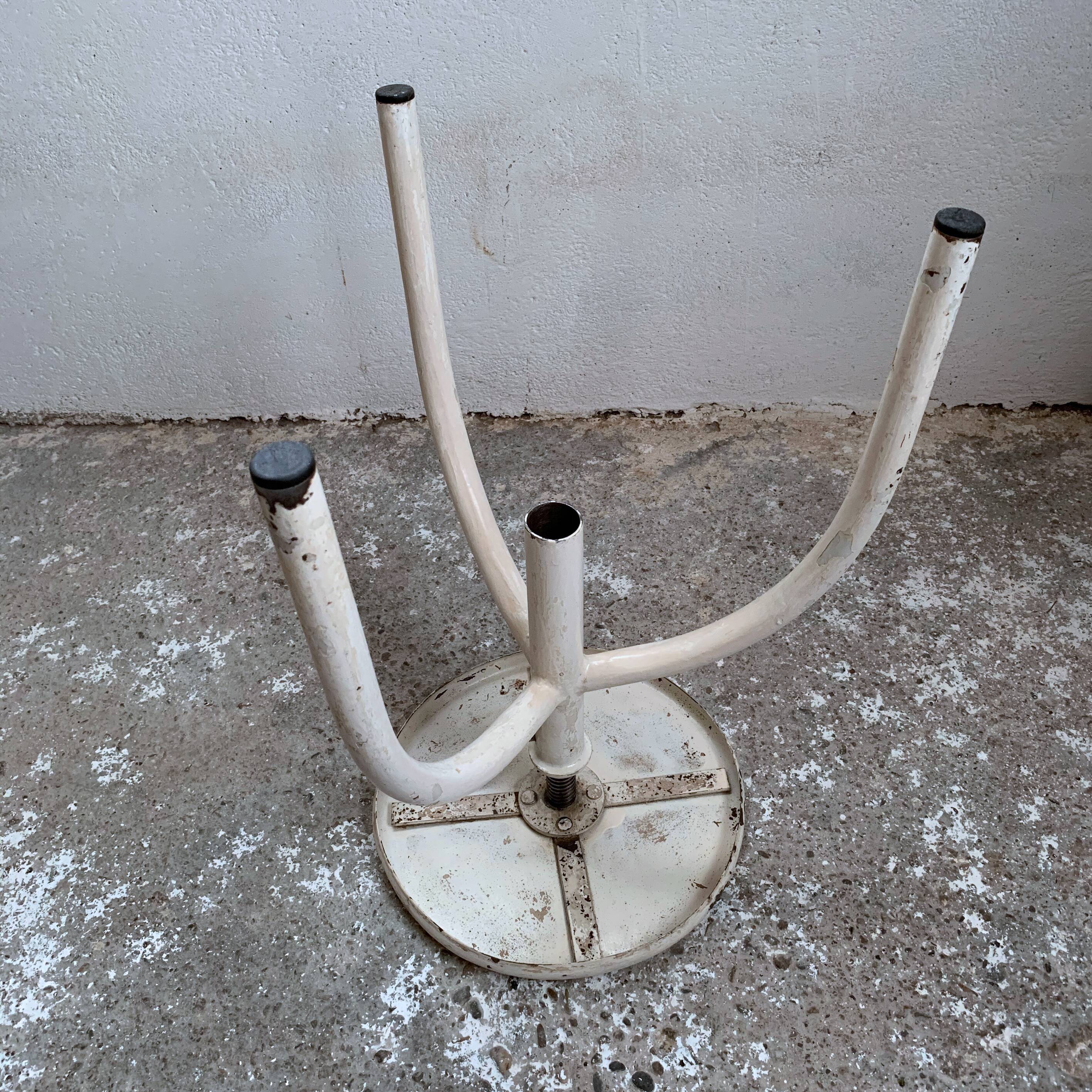 Adjustable tripod tripod workshop stool