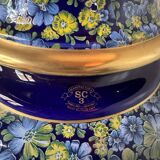 Decorative porcelain vase