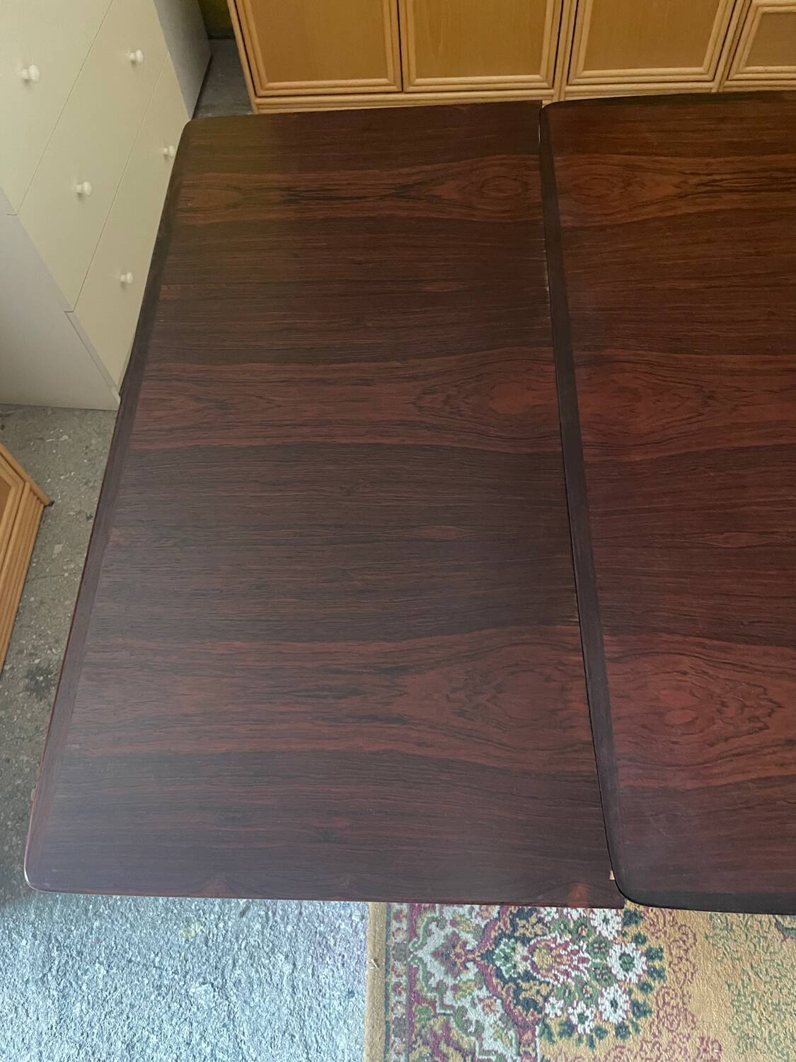 Mobel extendable Scandinavian dining table