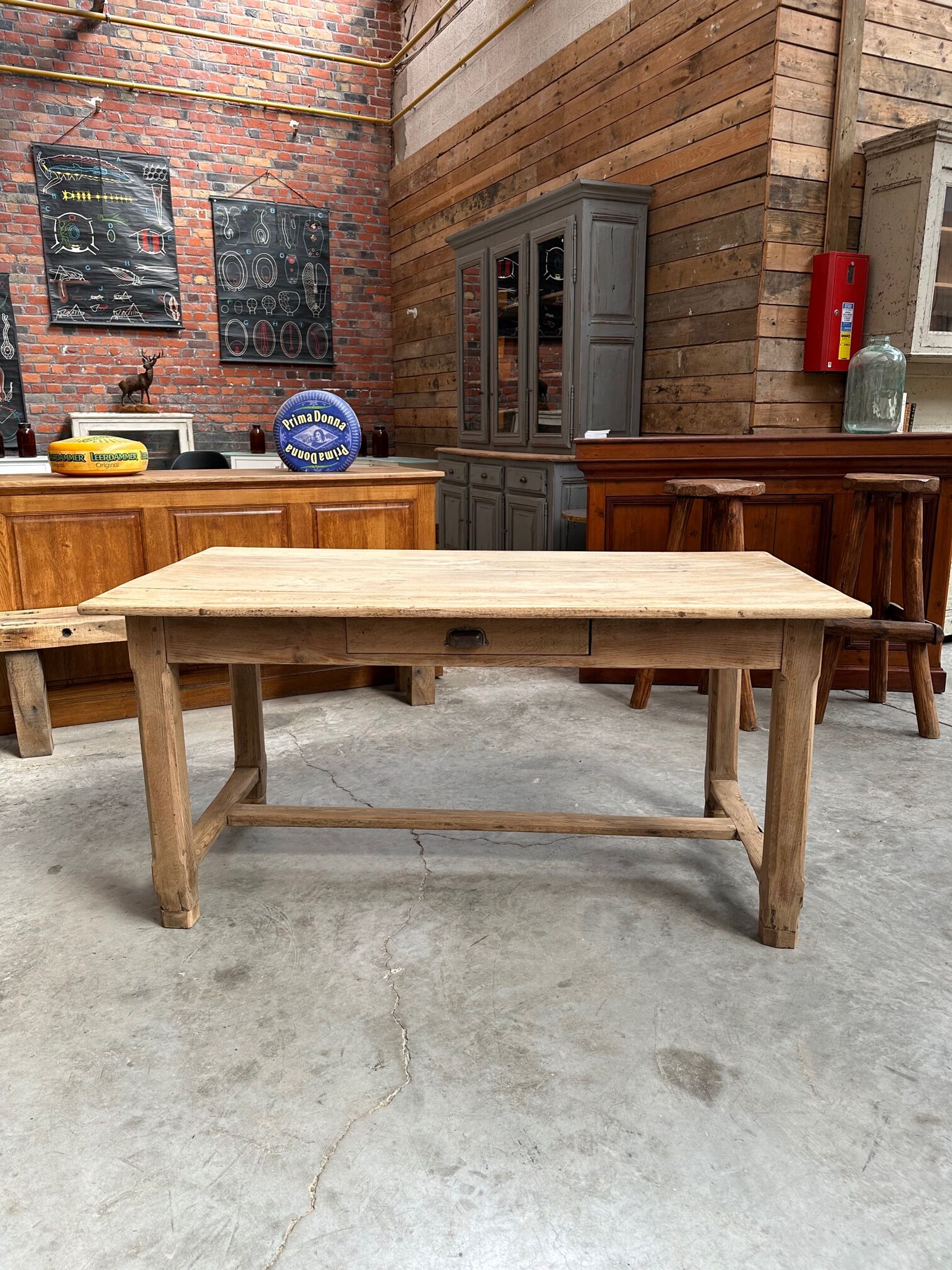 Oak country table