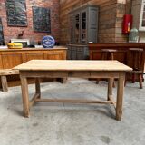 Oak country table