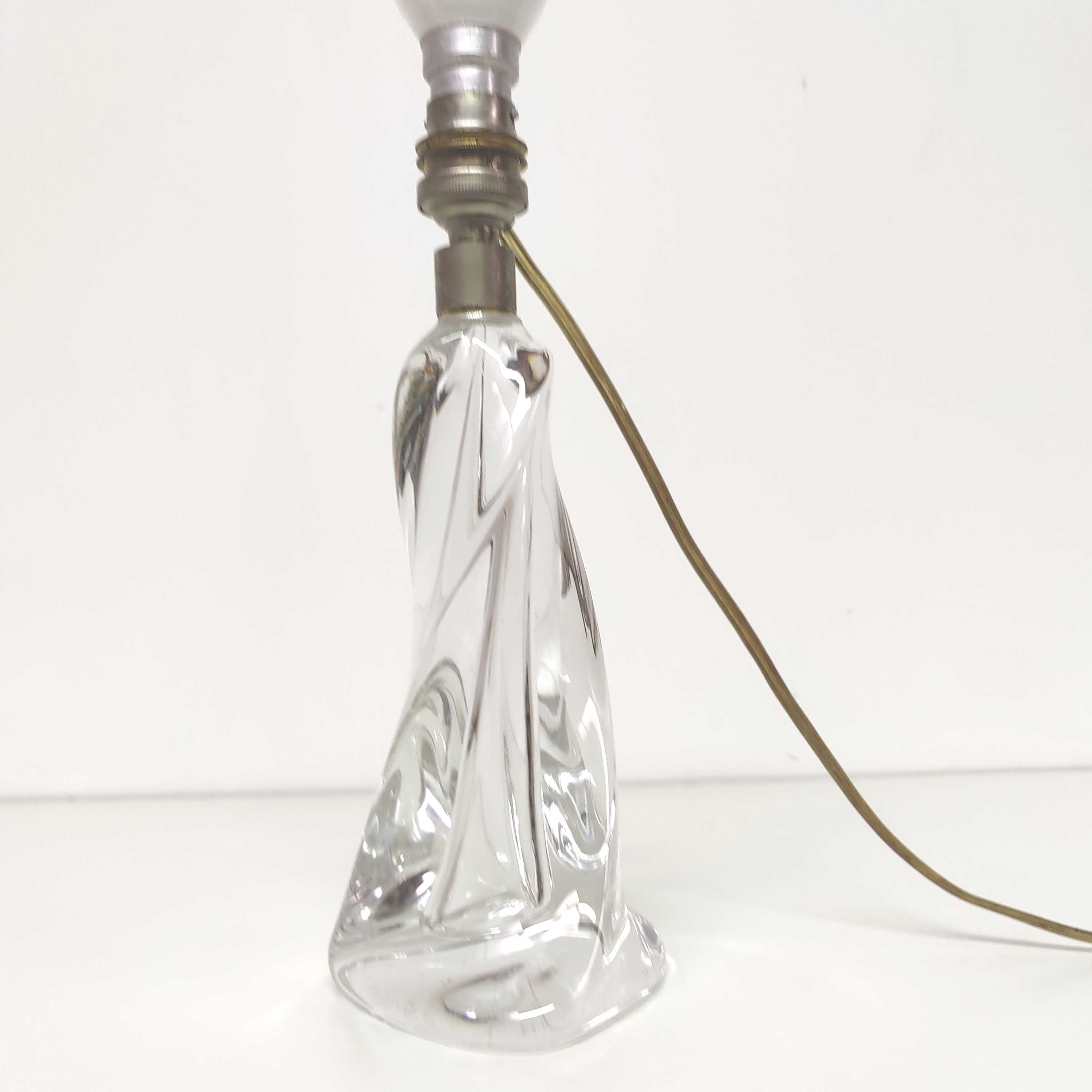 Molded glass lamp