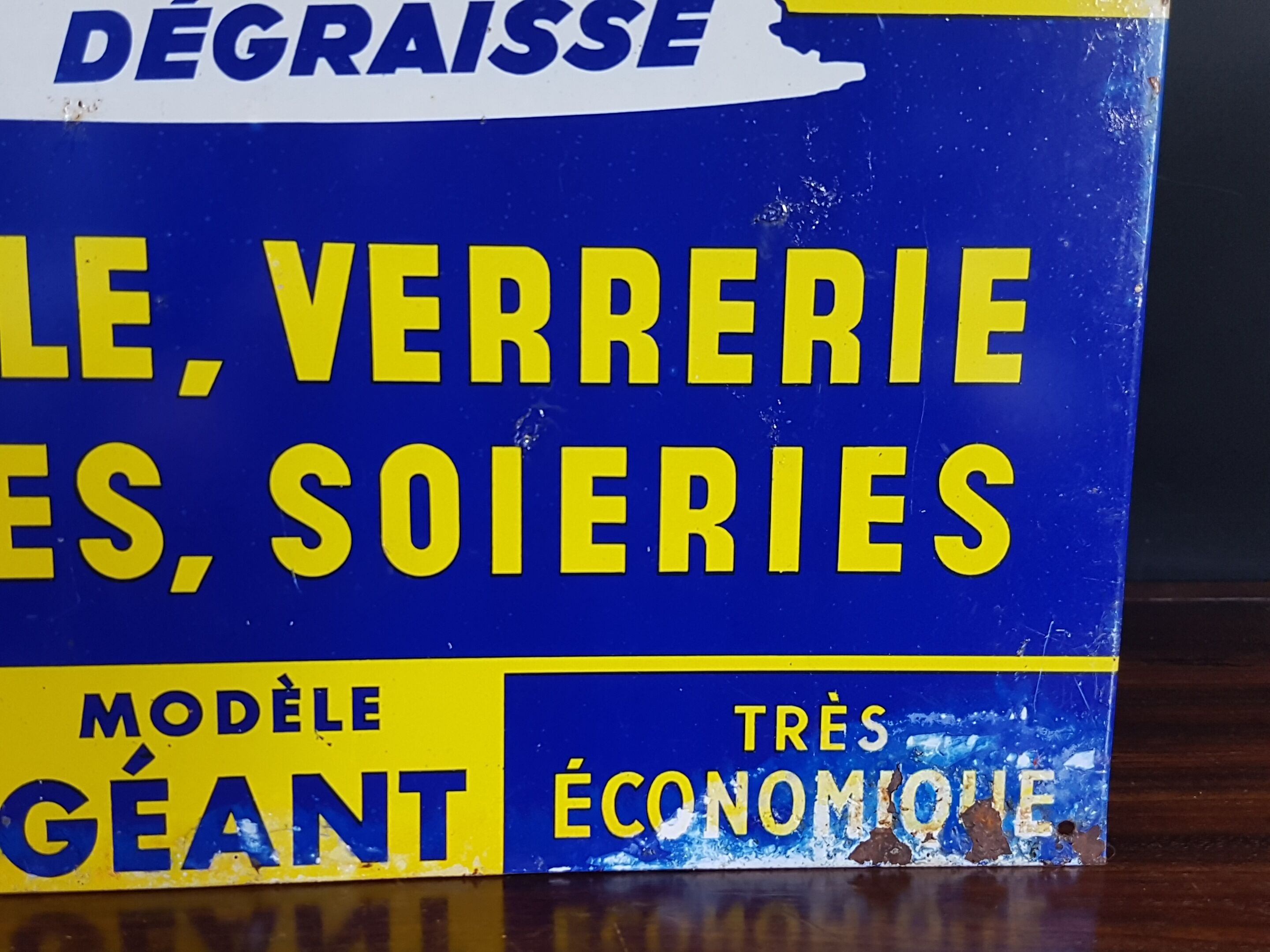 Paic vintage printed enamel sheet laundry 70