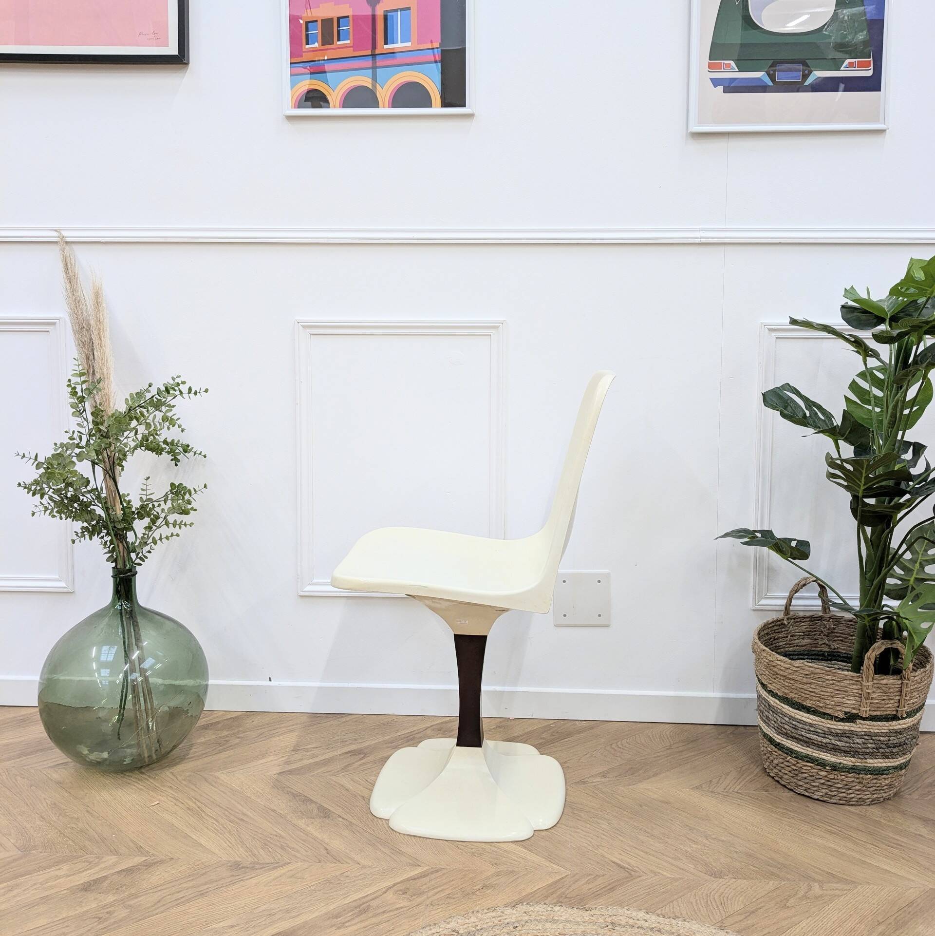 tulip foot chair by Gauthier