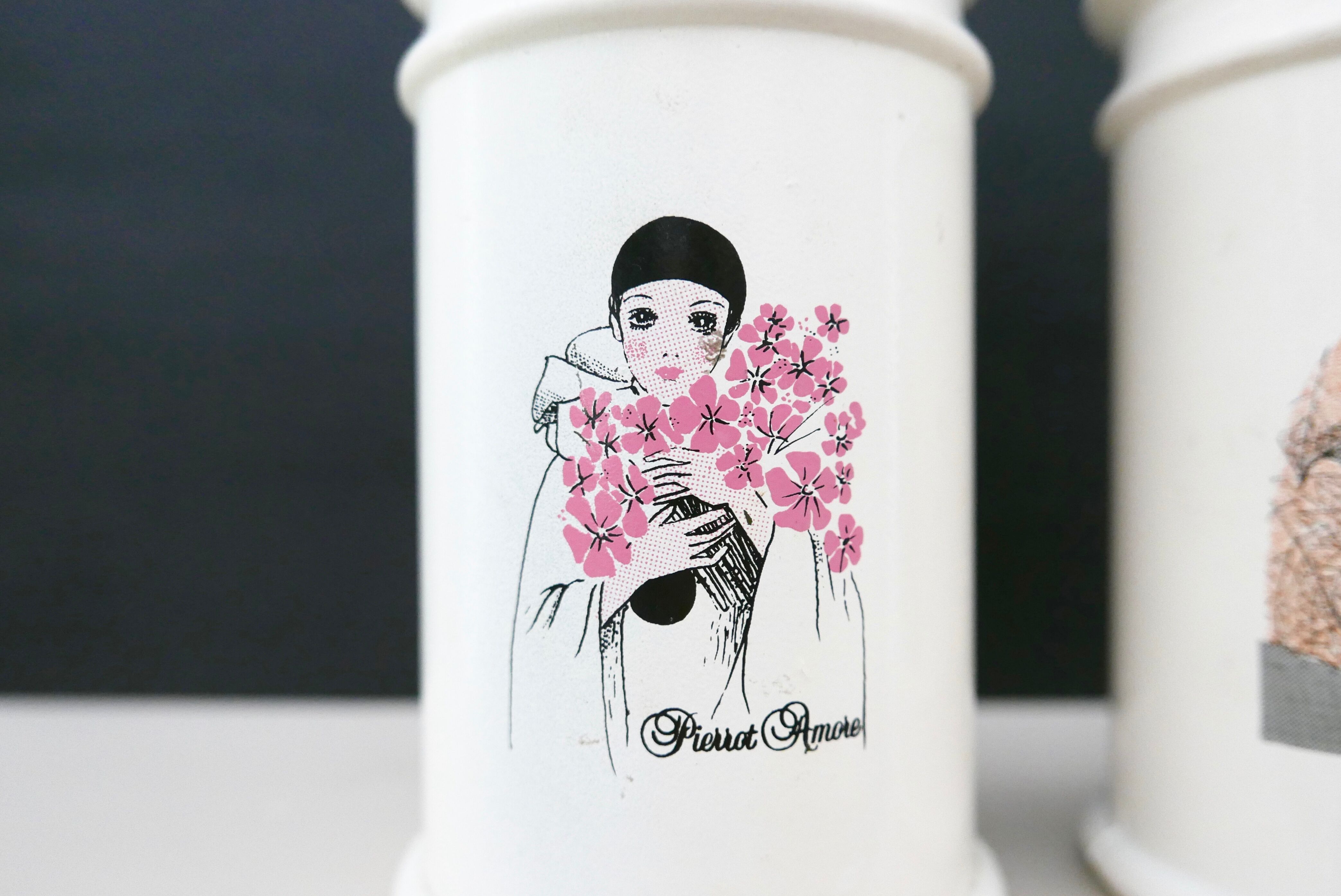 Set de deux bocaux en verre " Pierrot ", années 60