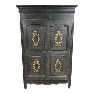 Armoire de style Louis XVI