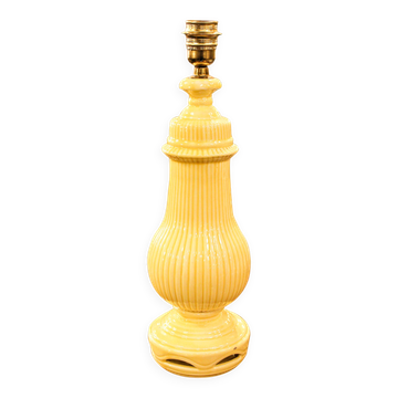 Manises yellow table lamp