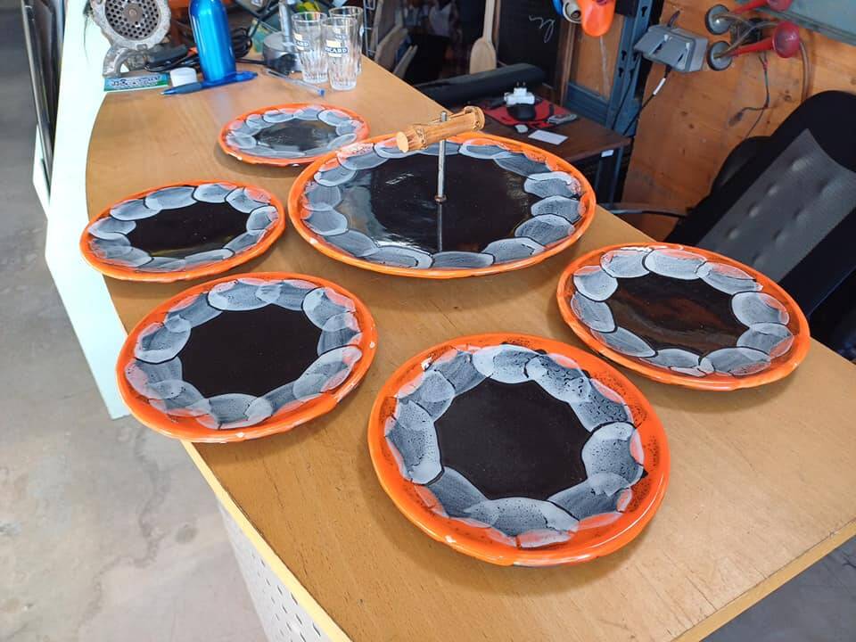 Vallauris orange cheese set