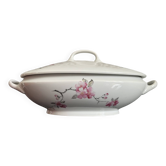soup tureen