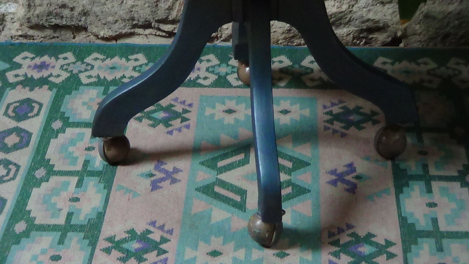 Swivel Office Chair.