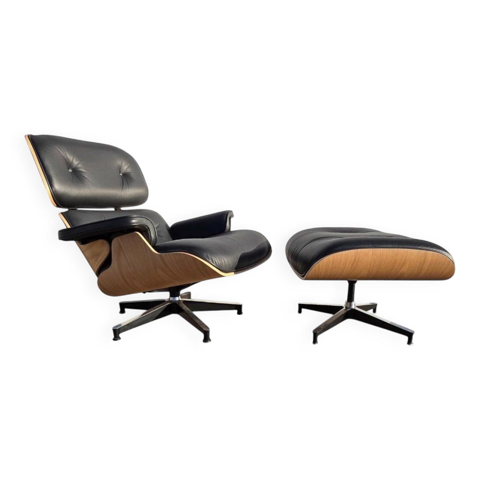 Fauteuil et repose-pieds hauts Herman Miller Original Eames, noir et chêne