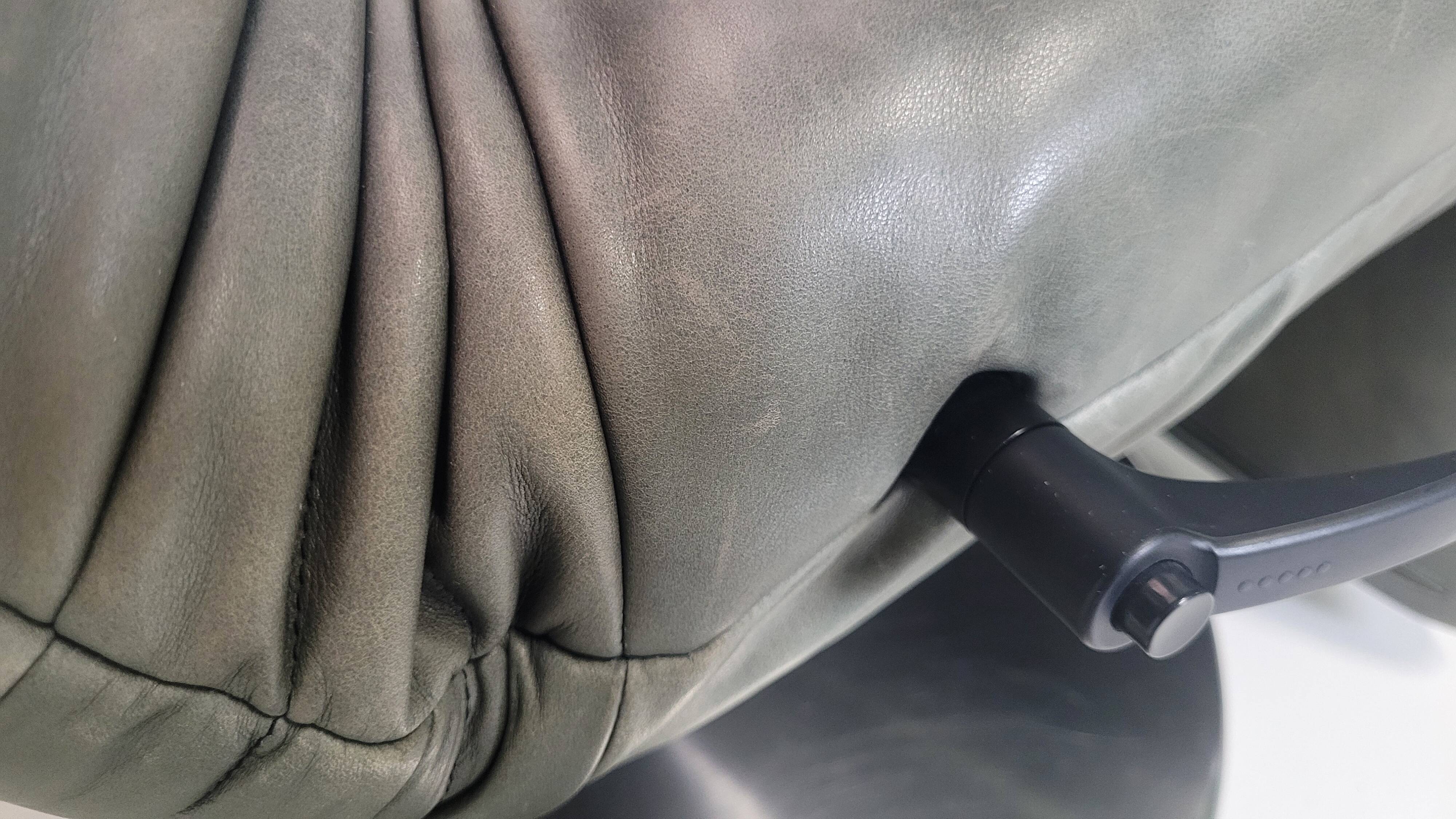 Jori Yoga Recliner – Mono-Move