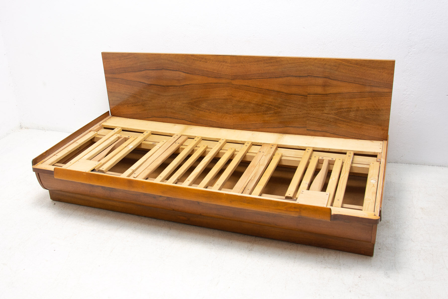 Mid century sofabed in walnut by Jindrich Halabala for UP Zavody, 1950´s