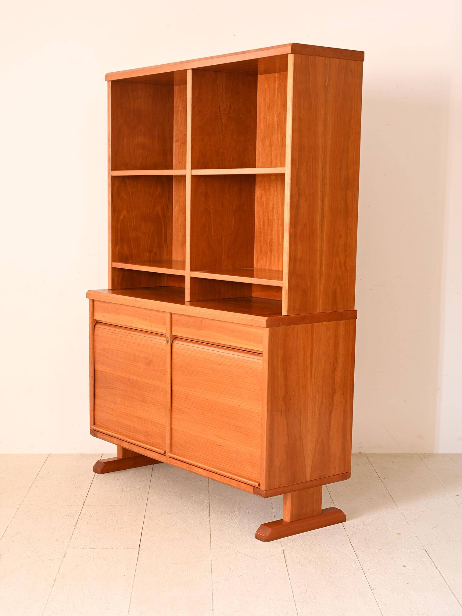 Meuble bibliothèque scandinave