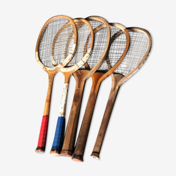 5 tennis rackets