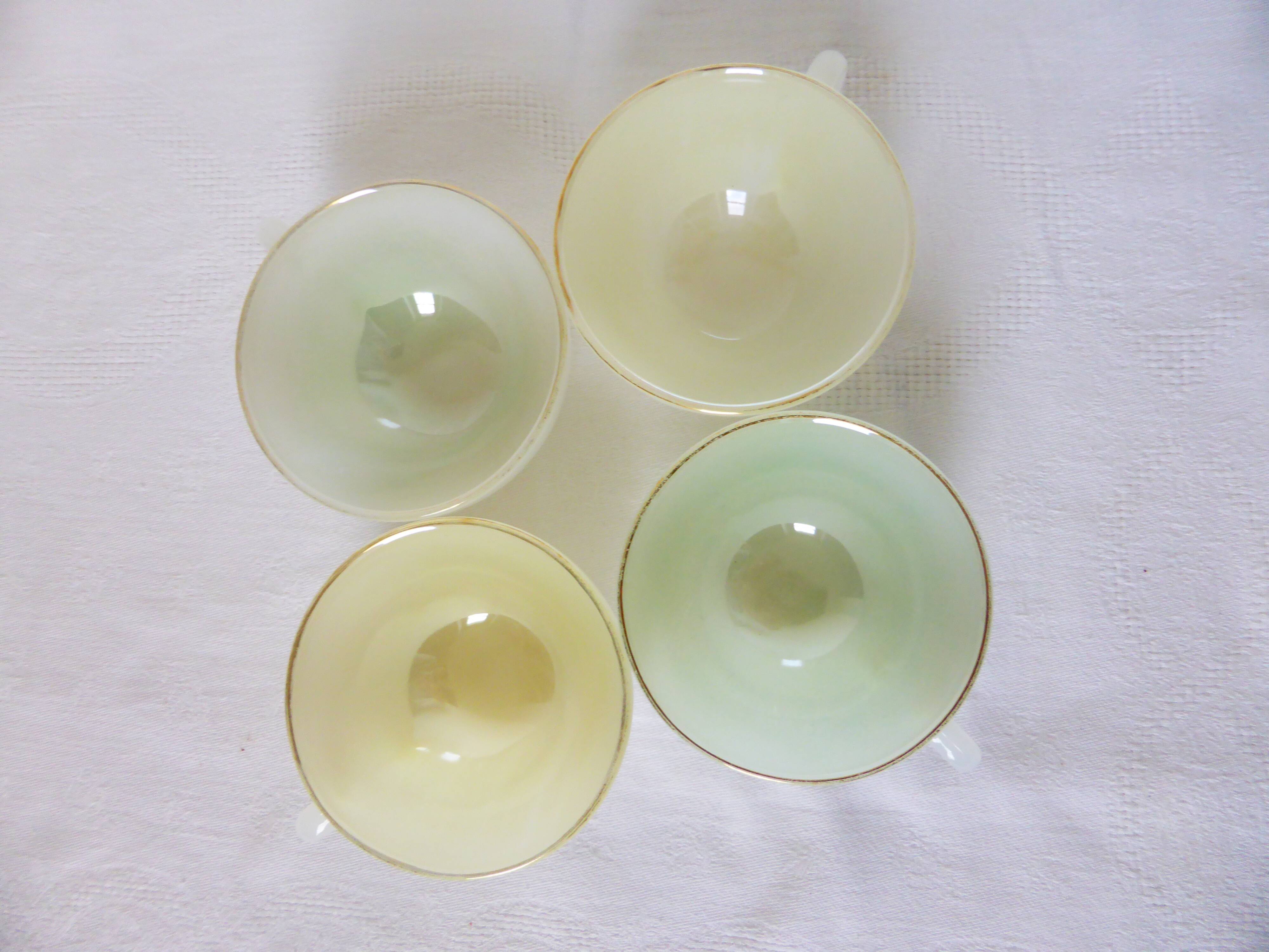 4 tasses harlequin vintage en arcopal 210183